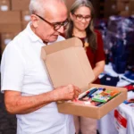 joão pessoa: 80 mil alunos recebem kits escolares e uniformes