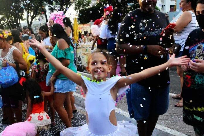 muriçoinhas e melhor idade se unem em joão pessoa para um pré carnaval emocionante de encontro de gerações