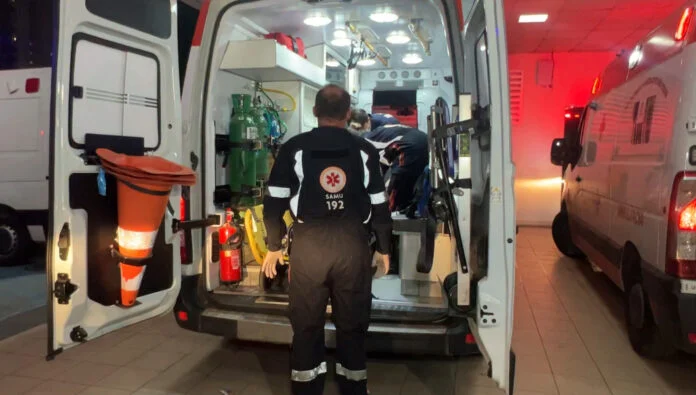 homem é baleado com múltiplos tiros, inclusive na cabeça, em tentativa de homicídio no bairro marcos moura, em santa rita