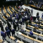 stm dá 10 dias para bolsonaro defender patente; generais também são citados