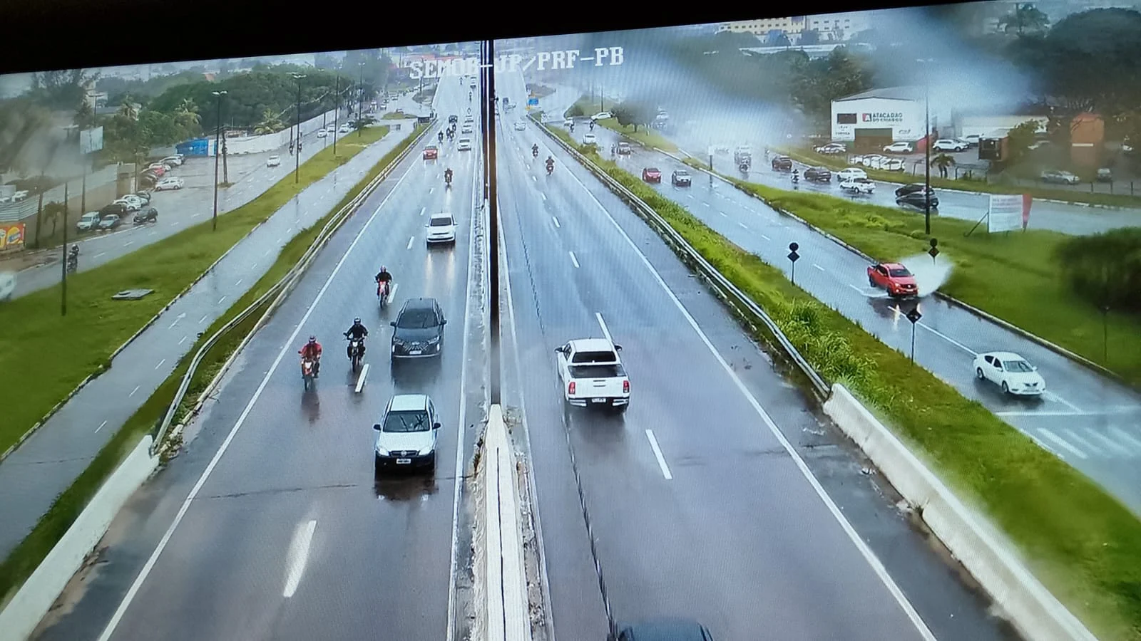 alerta de chuva intensa: defesa civil de joão pessoa em atenção máxima