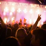 projeto de lei 487/25: o que pode ser proibido em eventos públicos para menores?