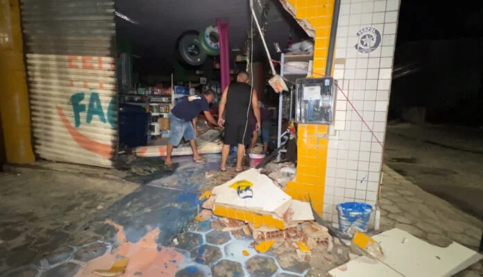 perseguição policial em joão pessoa: homem em fuga invade loja de materiais de construção após abordagem