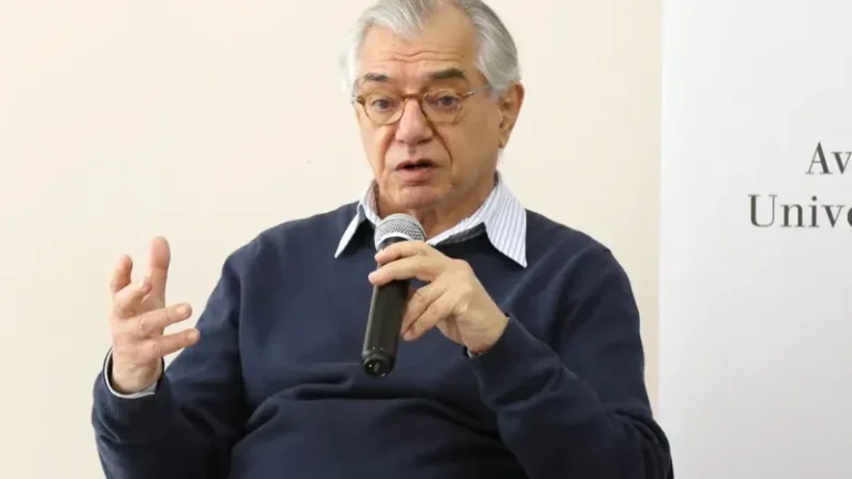 eduardo bolsonaro: eleição de flávio garante indulto para pai e para si