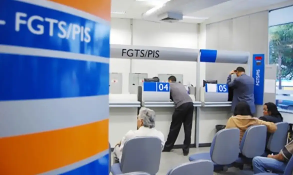 abono salarial pis/pasep: pagamento para nascidos em janeiro começa hoje, r$ 1.621 na conta!