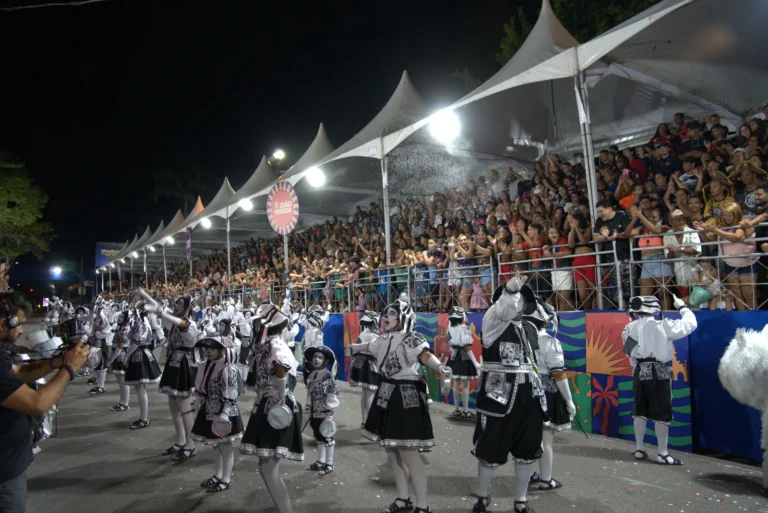 carnaval tradição 2026: desfile adiado por segurança