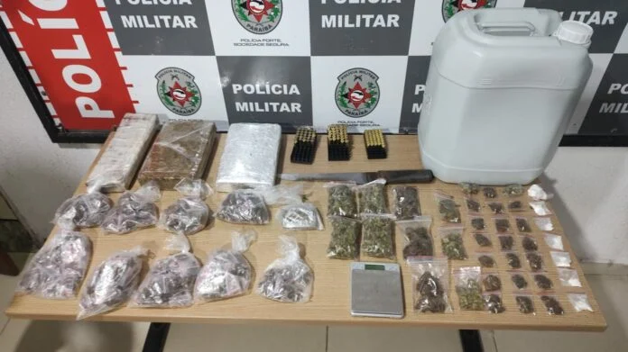 operação policial em cruz das armas: pm apreende drogas e munições em comunidade de joão pessoa