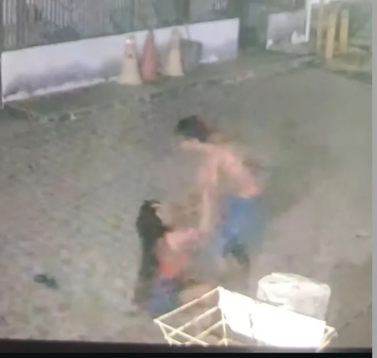 mulher é esfaqueada em cajazeiras após discussão; suspeito 'chico palito' foge em moto vermelha