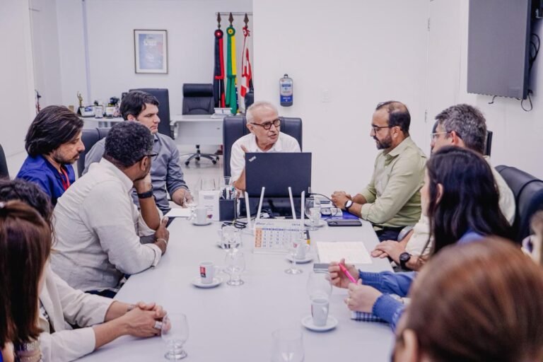 Representantes do BID e prefeito de João Pessoa em reunião sobre o Programa João Pessoa Sustentável