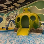 Fachada do Tauá Resort & Convention em João Pessoa com vista para o mar.