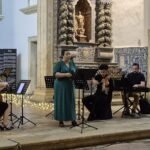 Cantores líricos do Curta Ópera PB se apresentam no Centro Cultural São Francisco.