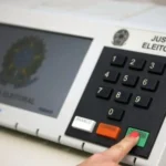 Escolas em reforma que servirão como novos locais de votação em Cabedelo.