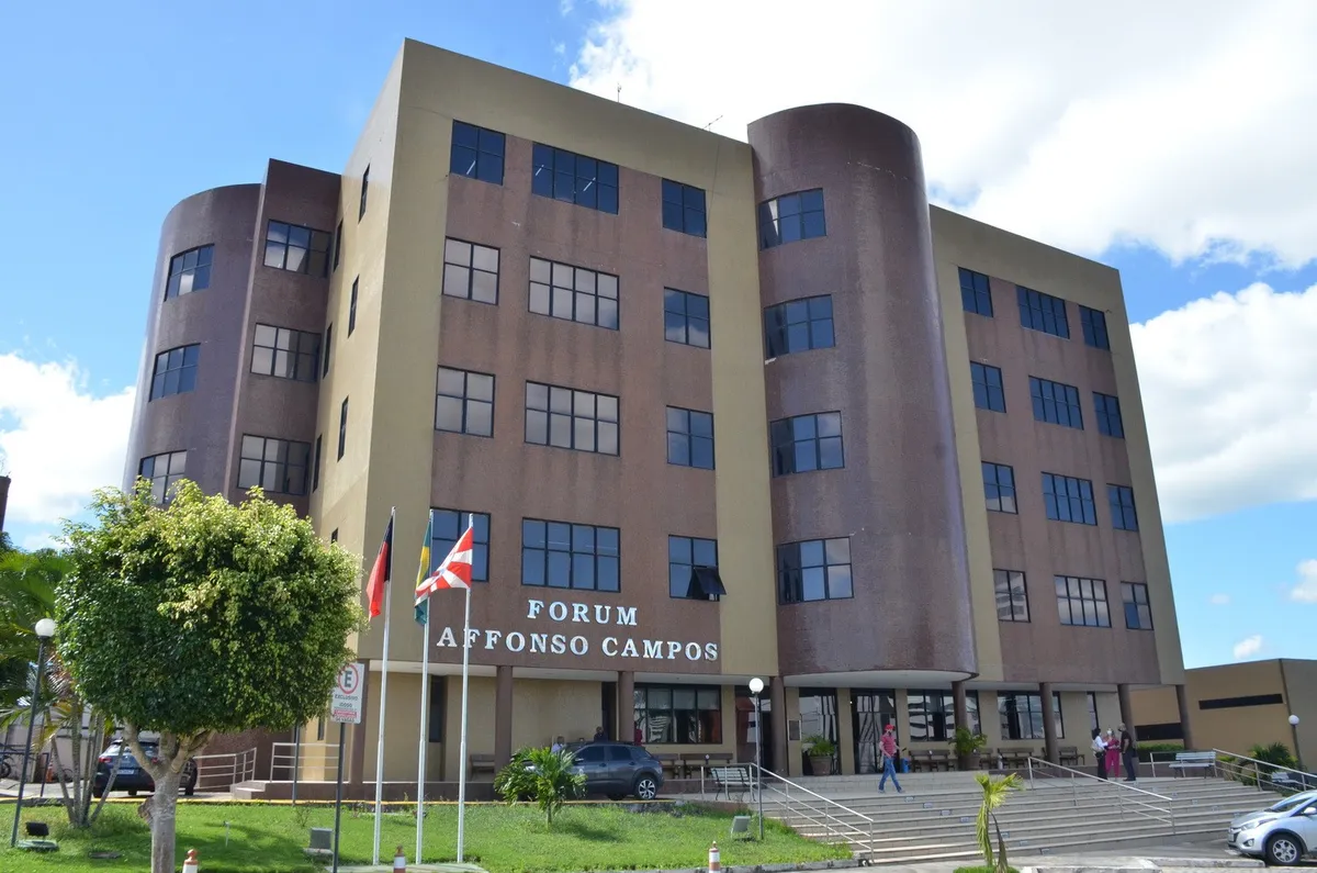 Tribunal do Júri em Campina Grande durante a sessão de julgamento