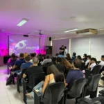 Empreendedores e mentores em evento de boas-vindas do programa Impulse Campina 2026.