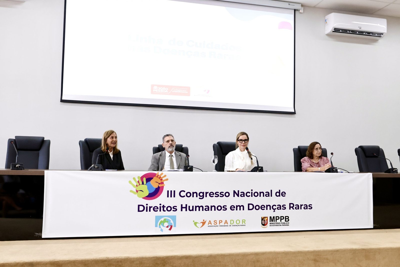 Auditório durante o III Congresso Nacional de Direitos Humanos em Doenças Raras em João Pessoa