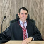 Promotores e juízes eleitorais em auditório durante capacitação para as Eleições 2026