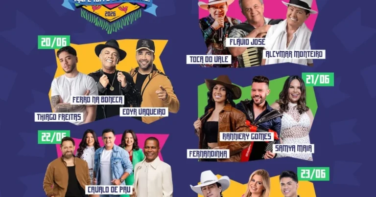Palco principal do São João de Cuité com público e artistas em noite de festa