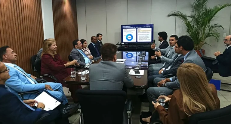 Reunião de juízes e gestores do TRE-PB discute metas de produtividade.