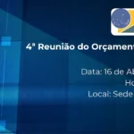 Profissionais discutindo o orçamento do TRE-PB em sala de reuniões