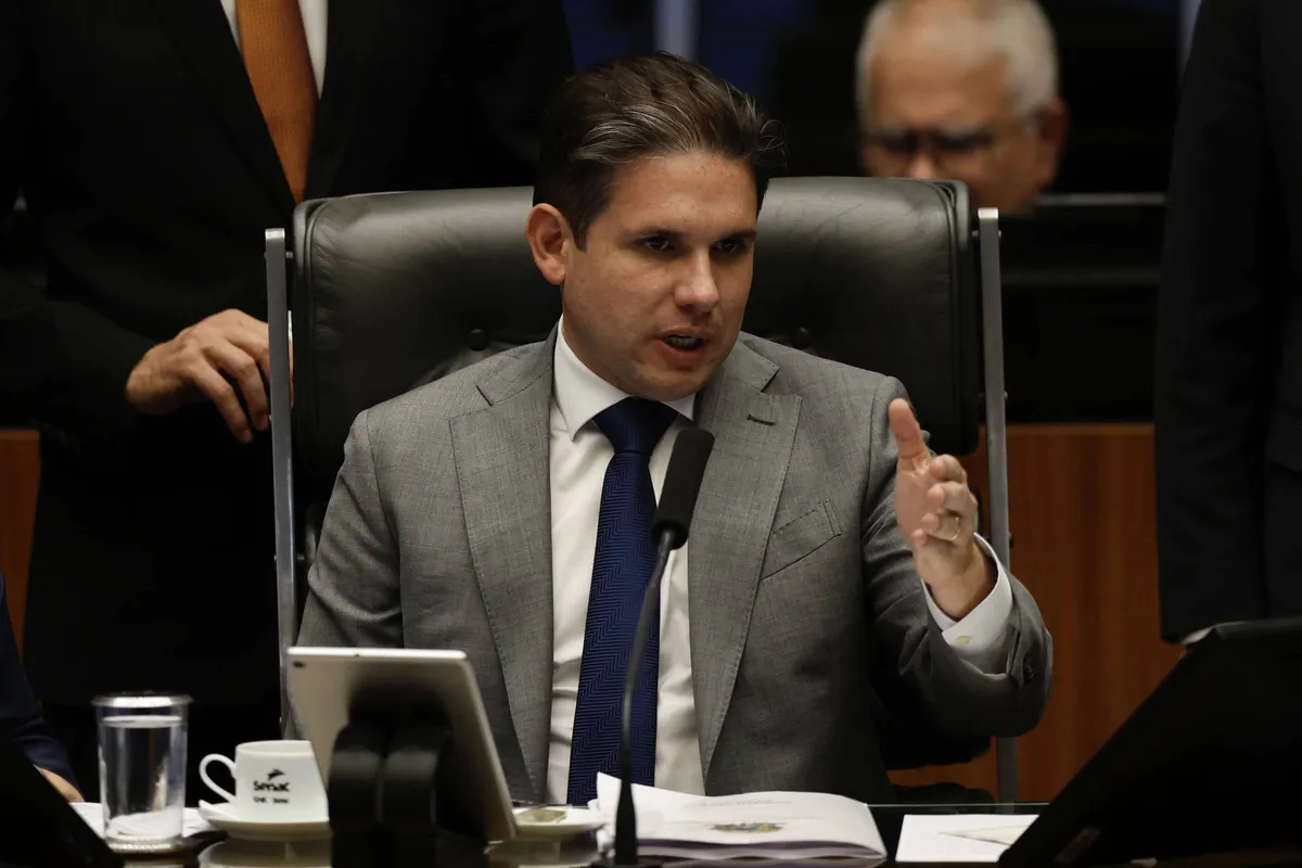 Deputados e representantes debatem o fim da escala 6x1 na Assembleia Legislativa da Paraíba