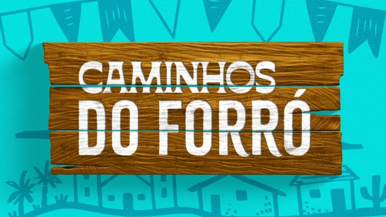 Festa junina vibrante na Paraíba com pessoas dançando forró e decorações típicas.