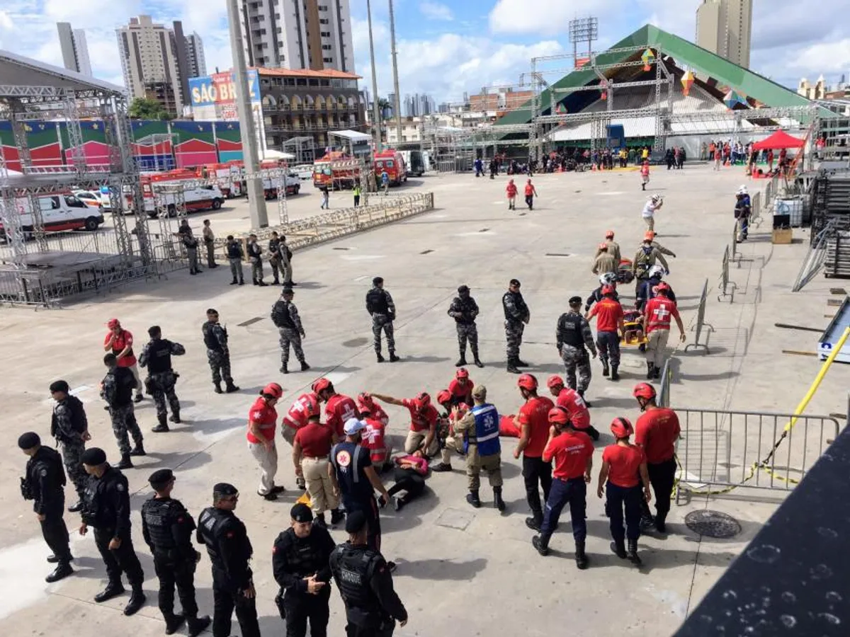 Profissionais de segurança e emergência participam de simulação em Campina Grande para o São João.
