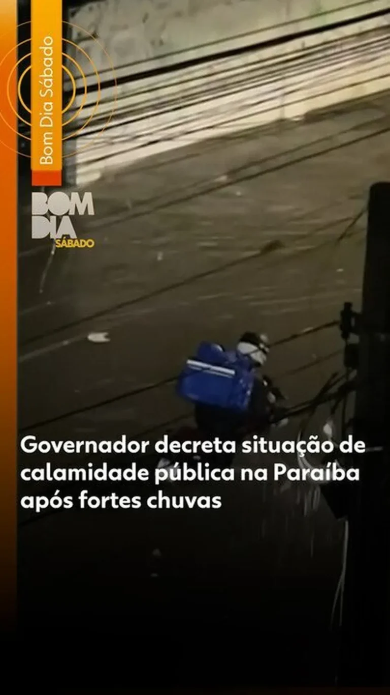 Bairro residencial em João Pessoa, Paraíba, inundado pelas fortes chuvas.