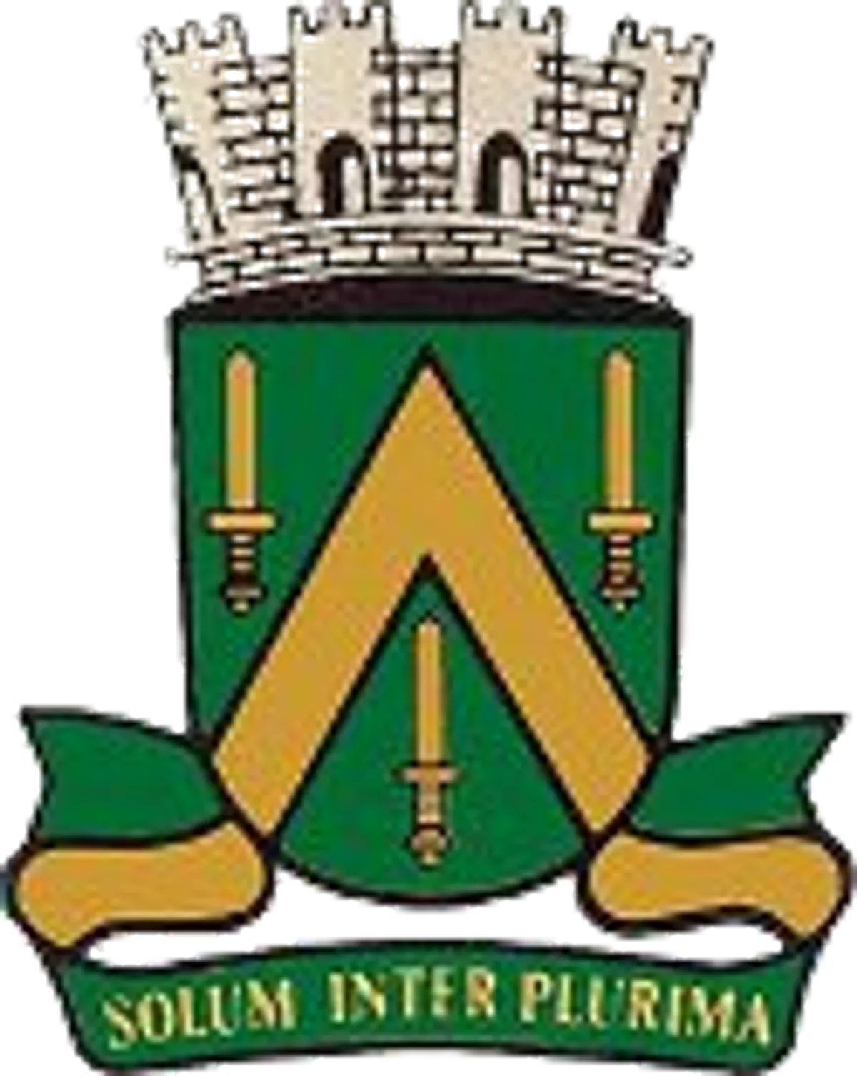 Edifício da prefeitura de Campina Grande, Paraíba, com bandeiras do Brasil e do estado.