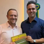 Edinho Silva, presidente do PT, discursando em coletiva de imprensa na Paraíba sobre a força política de Lula.