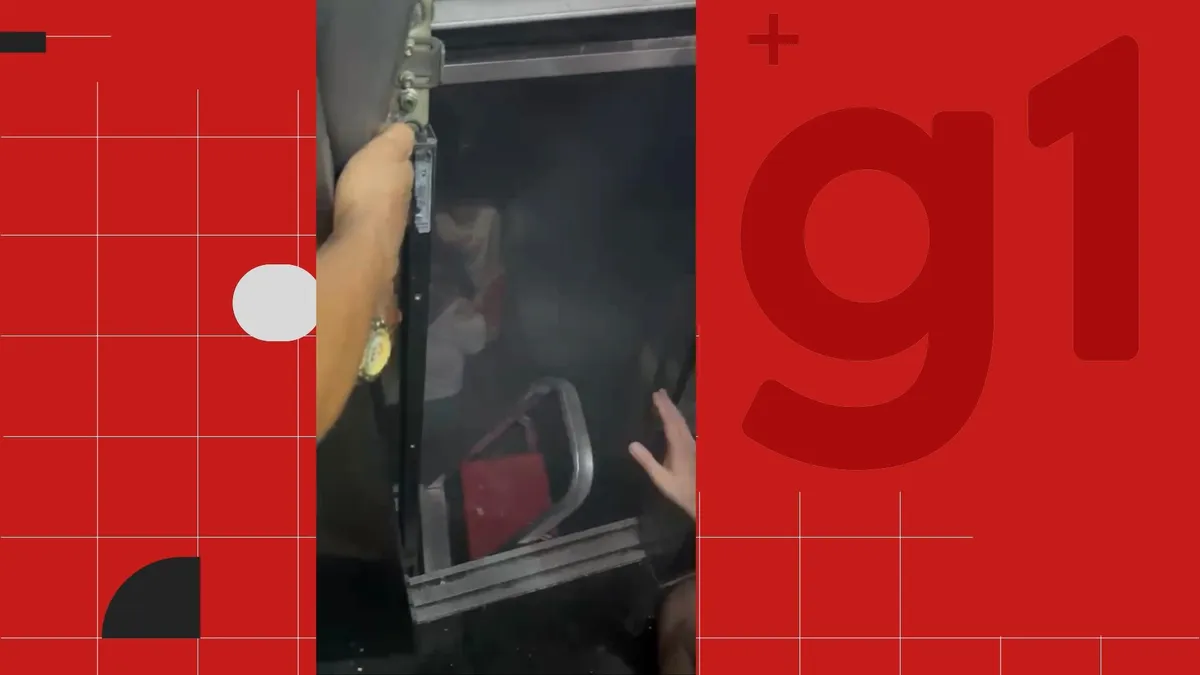 Equipe de resgate trabalha na retirada de vítimas de elevador que despencou em prédio residencial em João Pessoa