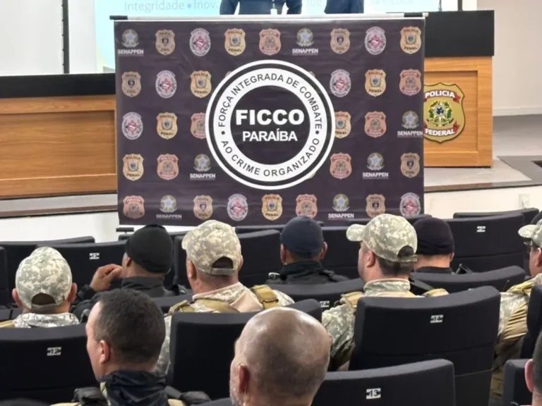 Policiais da FICCO/PB em operação em João Pessoa