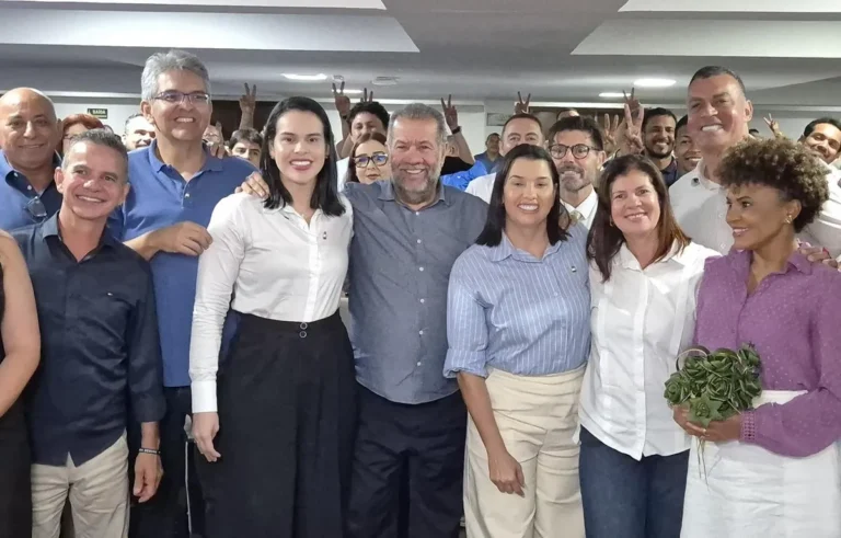 Autoridades do PDT-PB empossam nova direção estadual e indicam Rafaela Camaraense para vice-governador.