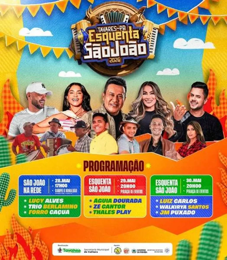 Palco de festival de São João em Tavares, PB, com luzes e público presente.