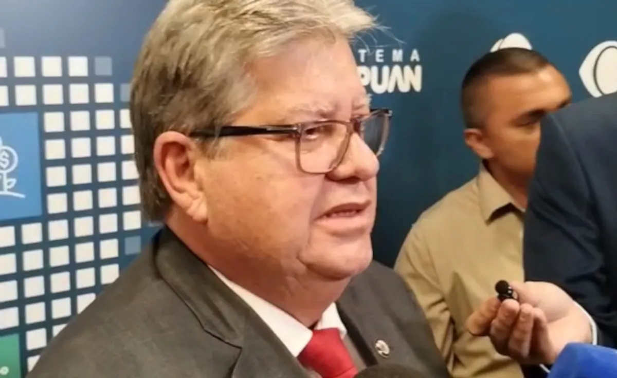 João Azevedo, Lucas Ribeiro e Nabor Wanderley em evento público na Paraíba
