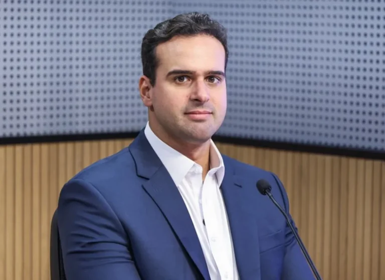 Governador Lucas Ribeiro inaugura obra pública antes de prazo eleitoral