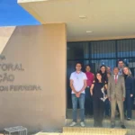 Equipe do TRE-PB realizando inspeção em cartório eleitoral no Sertão da Paraíba.