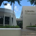 Prédio da Câmara Municipal de João Pessoa, cenário da decisão judicial sobre a CPI da Cagepa.
