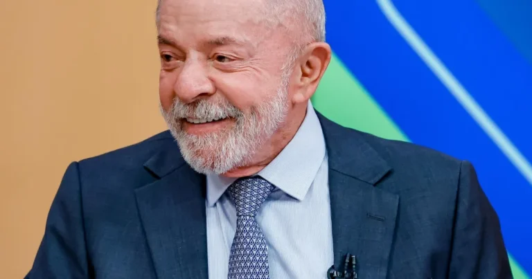 Presidente Lula gravando vídeo de apoio a candidatos em eleições estaduais