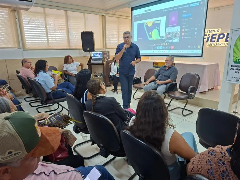 Evento Paraíba Agronegócio 2026 em João Pessoa com exposições de animais e público.