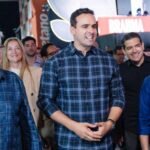 João Azevêdo, Lucas Ribeiro e Nabor Wanderley na abertura do São João de Campina Grande