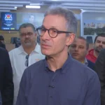 Romeu Zema em pronunciamento sobre eleições 2026, com foco em suas restrições políticas e propostas econômicas.