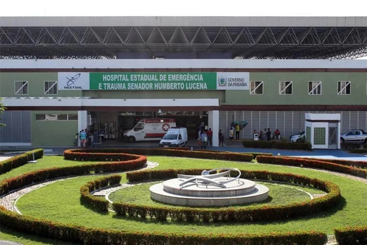 Fachada do Hospital de Trauma Senador Humberto Lucena em João Pessoa.