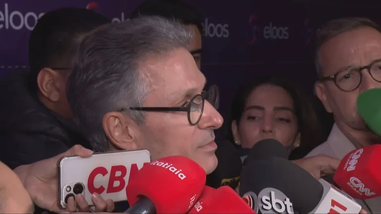 Romeu Zema e Flávio Bolsonaro, figuras centrais em embate político sobre o Caso Master.