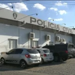 Policiais militares em operação de abordagem em bairro de Campina Grande
