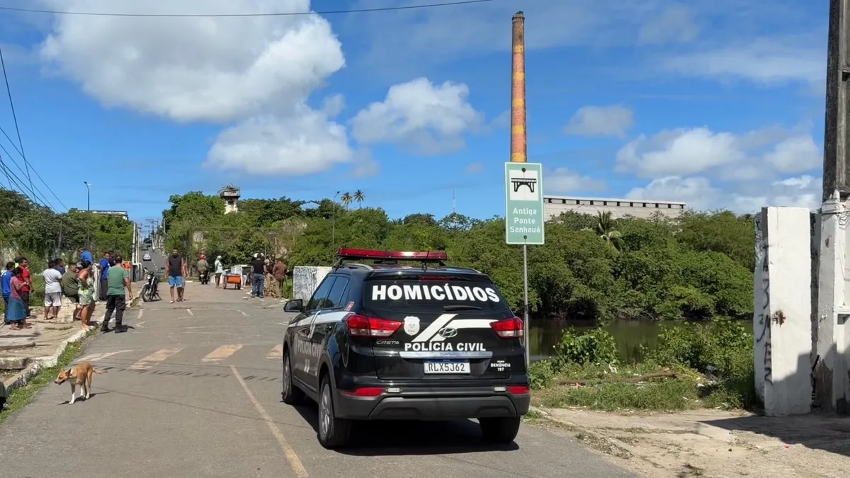 Local isolado pela polícia próximo à Ponte do Baralho em área de mata entre João Pessoa e Bayeux