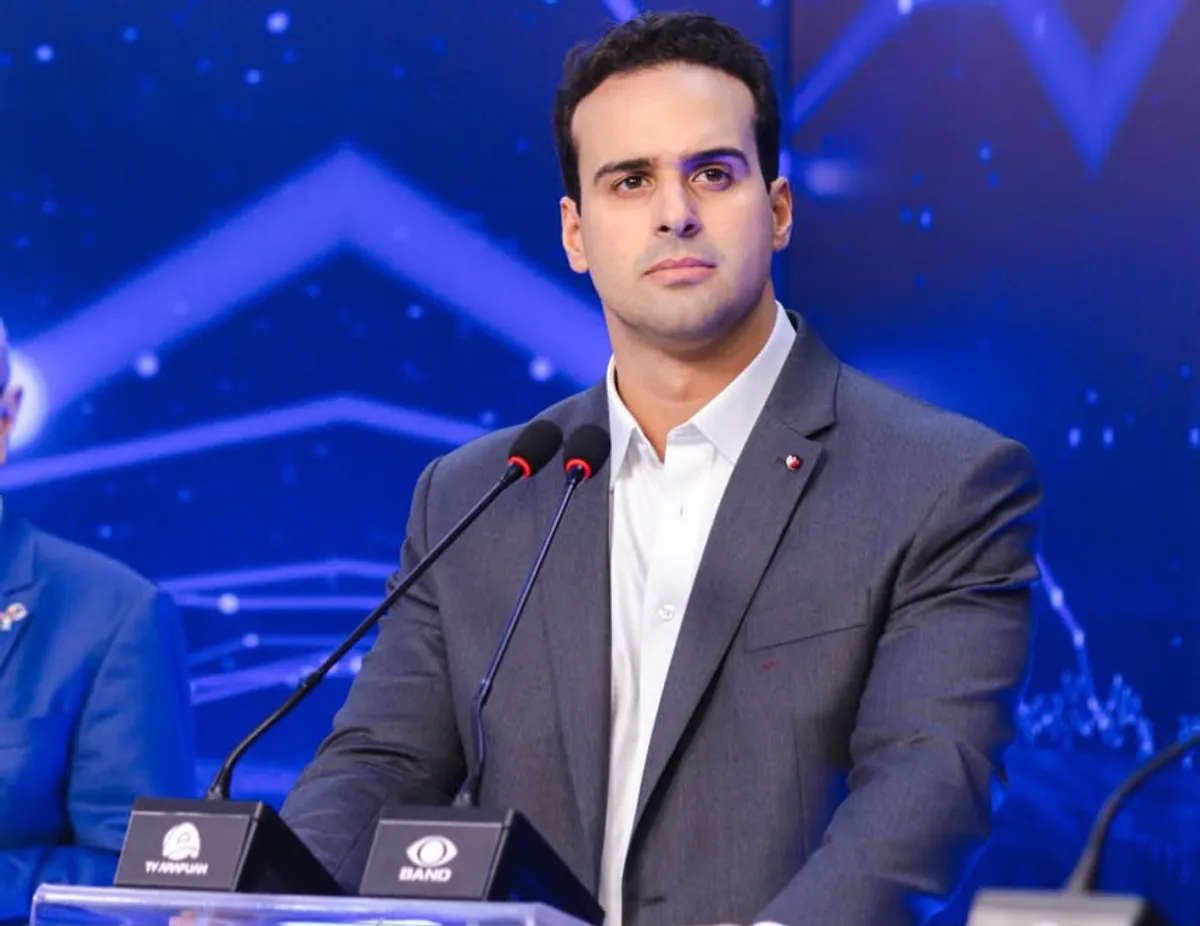 Dados de arrecadação eleitoral exibidos em dispositivo digital