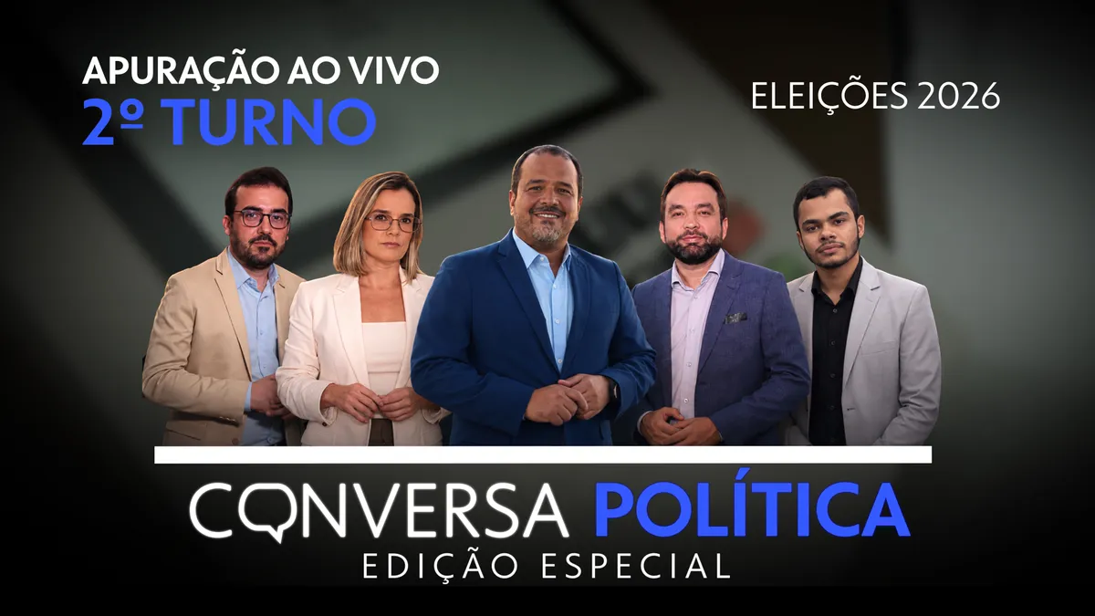 Jornalistas em estúdio de televisão preparando cobertura das eleições 2026.