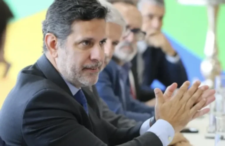 Ministro da Educação em visita oficial às obras da UFPB em João Pessoa
